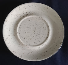 Lade das Bild in den Galerie-Viewer, 2er Set 2er SUPPENTASSEN GEDECKE - Keramik / Steingut, Linien Dekor Rand Gesprenkeltes Motiv Dekor
