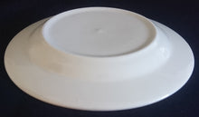 Lade das Bild in den Galerie-Viewer, UNTERTASSE - Porzellan, Haus Häuser Sterne Mond Motiv Dekorrand (BC)