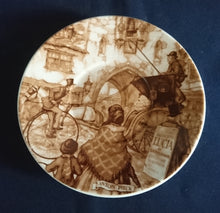 Lade das Bild in den Galerie-Viewer, 2er Set UNTERTASSEN - Porzellan, Gemälde Malerei Stadtleben Aufschrift Motiv Dekor