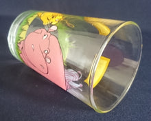 Lade das Bild in den Galerie-Viewer, GETRÄNKEGLAS - Hartglas, Disney The Lion King Aufschrift Löwe Flußpferd Zebra Motiv Dekor