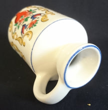 Lade das Bild in den Galerie-Viewer, KLEINE BLUMENVASE - Keramik / Steingut, Abstrakt Flora Fauna Blumen Blüten Tiere Linien Rand Motiv Dekor