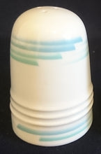 Lade das Bild in den Galerie-Viewer, 2er Set SALZ~ & PFEFFERSTREUER "Friesland" - Porzellan, Abstraktes Geometrisches Linien Dekor