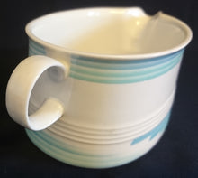 Lade das Bild in den Galerie-Viewer, SAUCIER "Friesland" - Porzellan, Abstraktes Geometrisches Linien Dekor