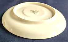 Lade das Bild in den Galerie-Viewer, MOCCA~ UNTERTASSE - Porzellan, Einfärbiges Gastronomisches Motiv Dekor