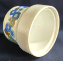 Lade das Bild in den Galerie-Viewer, ZUCKERDOSE OHNE DECKEL - Porzellan, Flora Blumenblüten Pflanzen Motiv Dekor