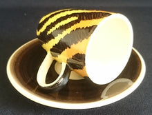 Lade das Bild in den Galerie-Viewer, MOCCA KAFFFETASSE - Keramik / Steingut, Leoparden Tiger Fell Muster Motiv Dekor