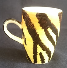 Lade das Bild in den Galerie-Viewer, 2er Set MOCCA KAFFFETASSEN - Keramik / Steingut, Leoparden Tiger Zebra Fell Muster Motiv Dekor