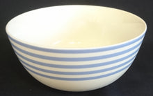 Lade das Bild in den Galerie-Viewer, 2er Set FRÜHSTÜCKS~ MÜSLISCHÜSSELN - Porzellan, Streifen Balken Linien Kreise Tupfen Punkte Motiv Dekor