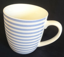 Lade das Bild in den Galerie-Viewer, KAFFEETASSE - Porzellan, Streifen Balken Linien Motiv Dekor