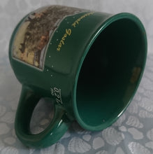 Lade das Bild in den Galerie-Viewer, GLÜHWEINTASSE - Keramik / Steingut, Weihnachtswald Goslar Aufschrift Dorfmarkt Motiv Dekor