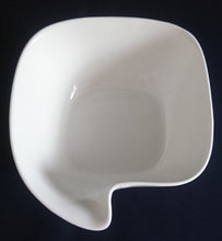 Lade das Bild in den Galerie-Viewer, BEILAGENSCHALE - Porzellan, Gastronomisches Einfärbiges Ausgießlippe Form Motiv Dekor (BC)