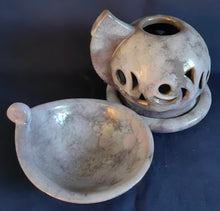 Lade das Bild in den Galerie-Viewer, DUFTSCHALE - Keramik / Steingut, Farblich Meliertes Farbschema Motiv Dekor, Otto Gerharz Design, Handarbeit (nBC)