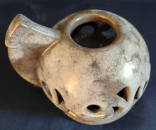 Lade das Bild in den Galerie-Viewer, 3er Set WINDDUFT TEELICHTHALTER - Keramik / Steingut, Farblich Meliertes Durchbrochen Kreise Sichel Dreieck Motiv Dekor