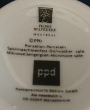 Lade das Bild in den Galerie-Viewer, KAFFEE SAMMELTASSE - Porzellan, Fauna Tiere Pinguine Geschenke Abstrakt Zeichen Symbole Motiv Dekor (BC)