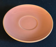 Lade das Bild in den Galerie-Viewer, 2er ESPRESSO~ KAFFEEGEDECK - Porzellan, Rosa Färbiges Espresso Aufschrift Druck Motiv Dekor