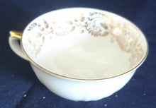 Lade das Bild in den Galerie-Viewer, TEE~ SAMMELTASSE - Porzellan, Goldrand Flora Blatt Blätter Ranken Abstrakt Motiv Dekor