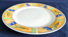 Lade das Bild in den Galerie-Viewer, DESSERTTELLER "Caroline" - Porzellan, Flora Blatt Blätter Blumen Blüten Pflanzen Linien Balken Motiv Dekor