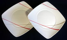 Lade das Bild in den Galerie-Viewer, 2er Set 3er KAFFEEGEDECK "Novel" - Porzellan, Geometrisches Linien Striche Abstrakt Breiter Rand Motiv Quadratische Form Motiv Dekor