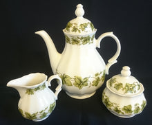 Lade das Bild in den Galerie-Viewer, 3er Set MILCHKÄNNCHEN & ZUCKERDOSE + DECKEL - Porzellan, Flora Weinblatt Blätter Pflanzen Ranken Motiv Dekor