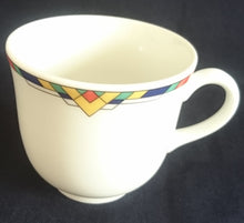 Lade das Bild in den Galerie-Viewer, 2er Kaffeegedeck - Porzellan, Abstrakt Geometrisches Dreieck Karo Motiv Dekor