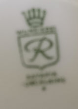 Lade das Bild in den Galerie-Viewer, 5er Set TEEKANNE & MILCHKÄNNCHEN & ZUCKERDOSE + DECKEL - Porzellan, Flora Weinblatt Blätter Pflanzen Ranken Motiv Dekor