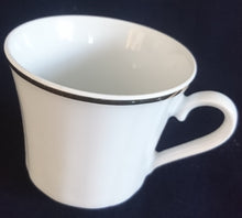 Lade das Bild in den Galerie-Viewer, 2er Set KAFFEETASSEN - Porzellan, Goldrand Senkrecht Relief Wölbungen Form Motiv Dekor