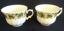 Lade das Bild in den Galerie-Viewer, 2er Set 2er TEEGEDECKE - Porzellan, Flora Weinblatt Blätter Pflanzen Ranken Motiv Dekor