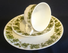 Lade das Bild in den Galerie-Viewer, 2er Set 2er TEEGEDECKE - Porzellan, Flora Weinblatt Blätter Pflanzen Ranken Motiv Dekor