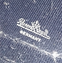 Lade das Bild in den Galerie-Viewer, DESSERTSCHALE - Kristallglas, Oktagon Acht Eckige Form Blumen Blüten Relief Abstrakt Rand Motiv Dekor