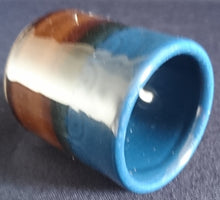 Lade das Bild in den Galerie-Viewer, 5er Set GETRÄNKEBECHER -KURZE / SHOTS "Brotzeit" "Studio Linie" - Keramik / Steingut, Antikes Abstraktes Kreise Striche Blüten Motiv Dekor, Bjön Wiinblad Design (BC)