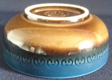 Lade das Bild in den Galerie-Viewer, 2er Set SCHÄLCHEN "Brotzeit" "Studio Linie" - Keramik / Steingut, Antikes Abstraktes Kreise Striche Blüten Motiv Dekor, Bjön Wiinblad Design (BC)