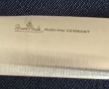 Lade das Bild in den Galerie-Viewer, 2er Set TAFELMESSER "Studio Linie" "Brotzeit" - Edelstahl 18/0 & Keramik / Steingut, Antikes Abstraktes Holzartiges Meliertes Motiv Dekor