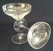 Lade das Bild in den Galerie-Viewer, 6er Set LIKÖR GETRÄNKEGLÄSER "Studio Linie" - Kristallglas, Geometrisches Abstraktes Punkte Tupfen Punkte Motiv Schliff Dekor (BC)