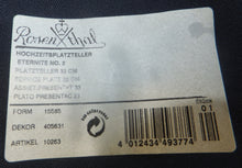 Lade das Bild in den Galerie-Viewer, HOCHZEITSPLATZTELLER "Studio Line" - Porzellan, Abstrakt Striche Linien Muster Aufschrift Motiv Dekor