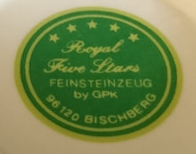 Lade das Bild in den Galerie-Viewer, KAFFFETASSE - Keramik / Steingut, Flora Blumenblüten Ranken Pflanzen Blatt Blätter Motiv Dekor