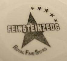 Lade das Bild in den Galerie-Viewer, 2er KAFFEEGEDECK - Keramik / Steingut, Wirbel Kreise Spirale Rand Motiv Dekor