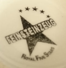 Lade das Bild in den Galerie-Viewer, KAFFEETASSE - Keramik / Steingut, Wirbel Kreise Spirale Rand Motiv Dekor (BC)