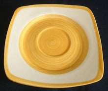 Lade das Bild in den Galerie-Viewer, 2er KAFFEEGEDECK - Keramik / Steingut, Wirbel Kreise Spirale Rand Motiv Dekor