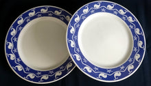 Lade das Bild in den Galerie-Viewer, 2er Set SPEISETELLER - Porzellan, Rand Walfische Seesterne Geschwungene Linie Strich Motiv Dekor