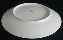 Lade das Bild in den Galerie-Viewer, 2er Set DESSERTTELLER - Porzellan, Einfärbiges Linien Striche Relief Motiv Dekor