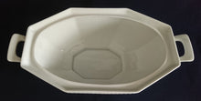 Lade das Bild in den Galerie-Viewer, SUPPENTERRINE MIT DECKEL - Porzellan, Einfärbig Achtkantige Form Punkte Tupfen Relief Motiv Dekor