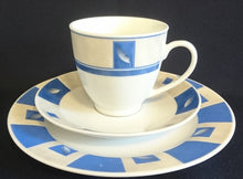 Lade das Bild in den Galerie-Viewer, 2er Set KAFFEETASSEN - Porzellan, Flora Blatt Blätter Abstrakt Viereck Motiv Dekor