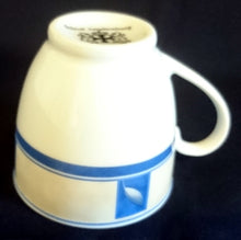 Lade das Bild in den Galerie-Viewer, KAFFEETASSE - Porzellan, Flora Blatt Blätter Abstrakt Viereck Motiv Dekor