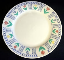 Lade das Bild in den Galerie-Viewer, 2er Set DESSERTTELLER "Stella" - Porzellan, Abstrakt Striche Linien Flora Blumen Blüten Pflanzen Motiv Dekor