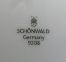 Lade das Bild in den Galerie-Viewer, DESSERTTELLER - Porzellan, Einfärbiges Gastronomisches Motiv Dekor