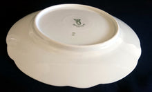 Lade das Bild in den Galerie-Viewer, 2er Set DESSERTTELLER - Porzellan, Goldlinien Doppelt Gewölbter Rand Relief Motiv Dekor