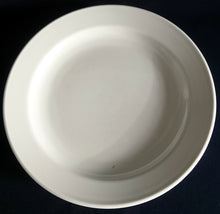 Lade das Bild in den Galerie-Viewer, SPEISETELLER - Porzellan, Einfärbiges Gastronomisch Dekor Motiv (BC)