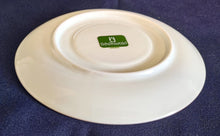 Lade das Bild in den Galerie-Viewer, 2er Set UNTERTASSEN - Porzellan, Breiter Platin Linien Dekorrand Motiv