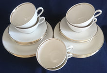 Lade das Bild in den Galerie-Viewer, 2er Set 3er Teegedeck - Porzellan, Goldrand Klassisch Motiv Dekor