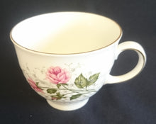 Lade das Bild in den Galerie-Viewer, 2er KAFFEEGEDECK "Annabell" - Porzellan, Goldrand Flora Rosenblumen Blüten Relief Motiv Dekor